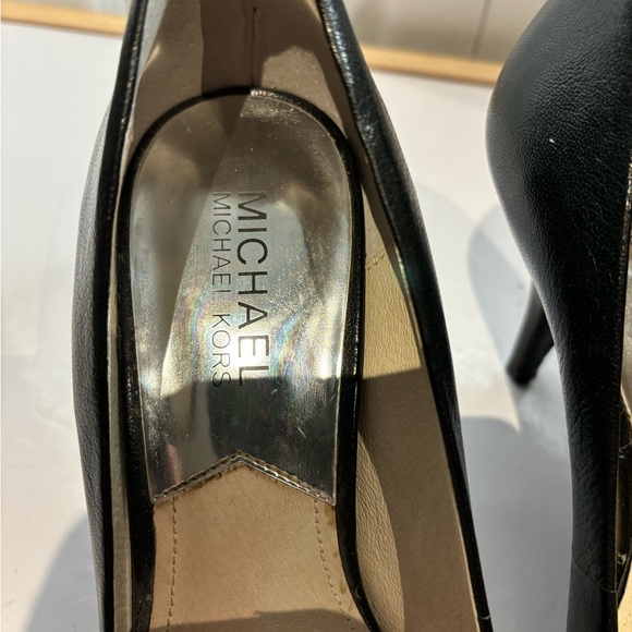 Michael Kors black leather 3” kitten kneel.  Size 7.5 - Picture 2 of 6